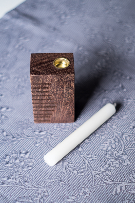 Kerzenständer 'Slot' aus Amaranth | upcycling