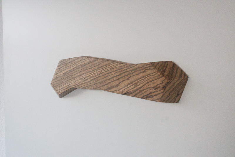 /messerleisten/boomerang/messerleiste-vollholz-zebrano-boomerang800-3131